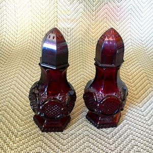 Vintage style salt & pepper shakers
